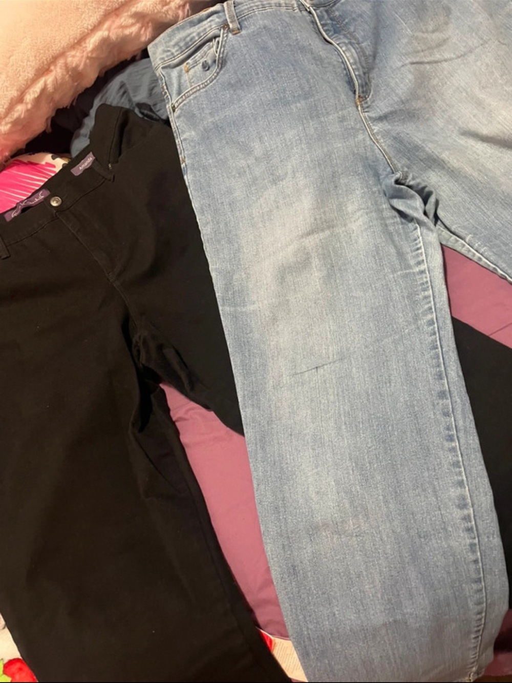 Gloria Vanderbilt Black & Light Blue Skinny Jeans Duo